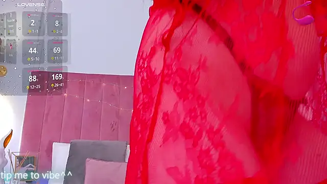 Mayzzie online show from 02.24.25