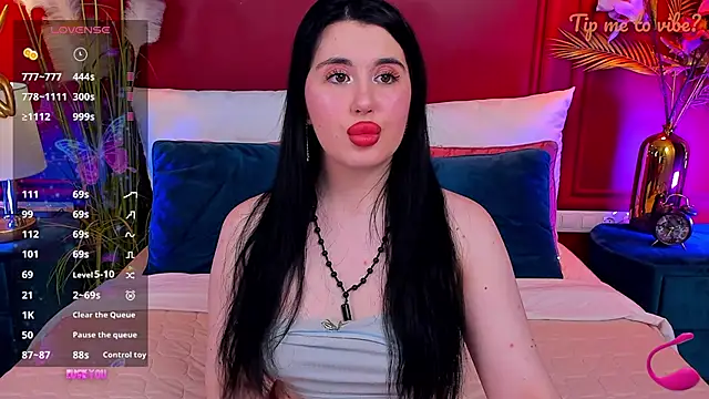 Mayzzie online show from 05.04.26