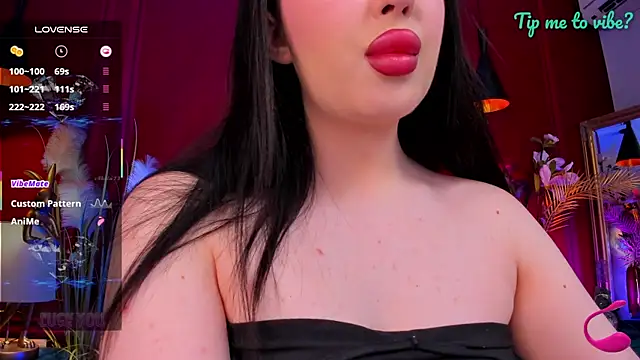 Snapshot of Mayzzie chatting on 07.22.26 Mayzzie online show from 07.22.26