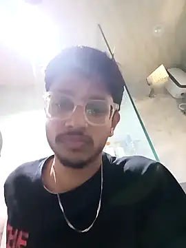 Snapshot of skinnyyyyyyyyy chatting on 11.04.25 skinnyyyyyyyyy online show from 11.04.25