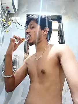 Snapshot of skinnyyyyyyyyy chatting on 02.14.26 skinnyyyyyyyyy online show from 02.14.26