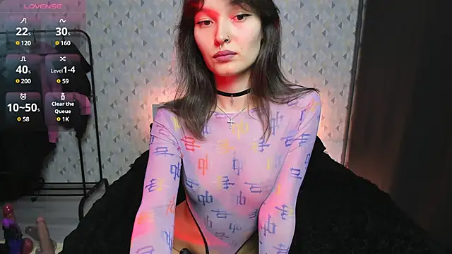 Snapshot of bubbletiee chatting on 03.20.25 bubbletiee online show from 03.20.25