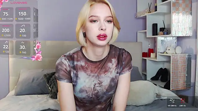 Snapshot of White_Lioness chatting on 11.07.25 White Lioness online show from 11.07.25