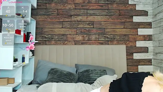 White Lioness online show from 03.30.26