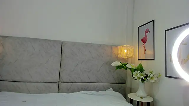 Snapshot of naomiii__ chatting on 12.03.25 naomiii online show from 12.03.25