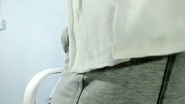 naomiii   online show from 05.02.26