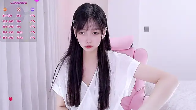 Snapshot of Xiaomi-Angela chatting on 06.14.26 Xiaomi-Angela online show from 06.14.26