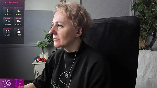 Nika Smit online show from 12.13.24