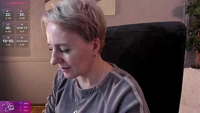 Nika Smit online show from 12.14.24