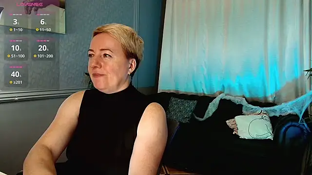 Nika Smit online show from 11.02.25