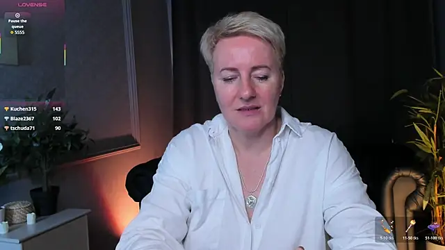 Nika Smit online show from 04.25.26