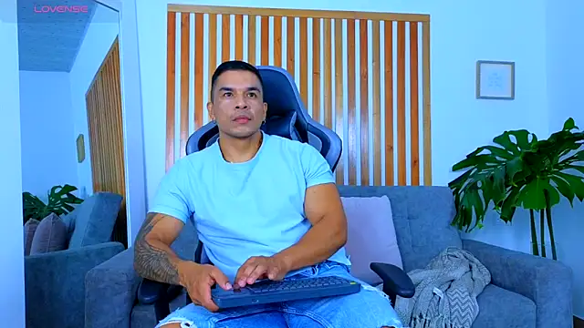 estebandelouis online show from 05.25.26