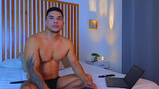 estebandelouis online show from 07.21.26