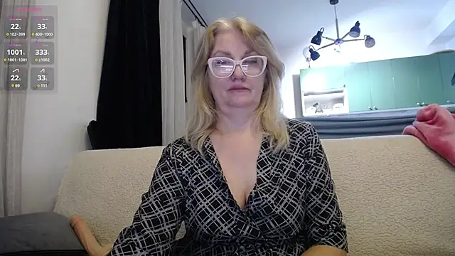 Snapshot of Blond_Woman chatting on 01.15.25 Blond Woman online show from 01.15.25