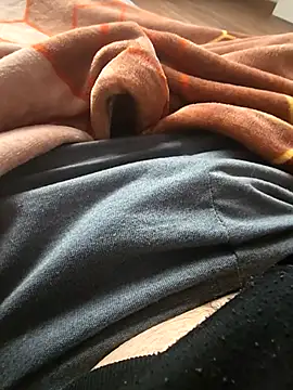 Snapshot of lapa525 chatting on 02.13.25 lapa525 online show from 02.13.25