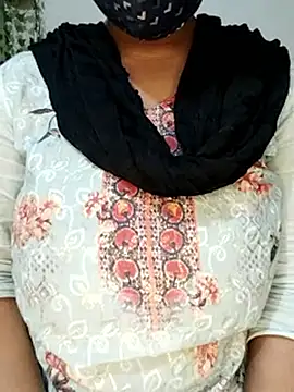 Snapshot of Nilanjona-Ray chatting on 01.18.26 Nilanjona-Ray online show from 01.18.26