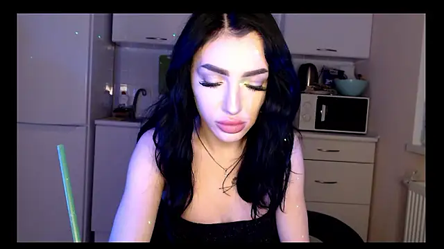 NancyLovee  online show from 12.04.24