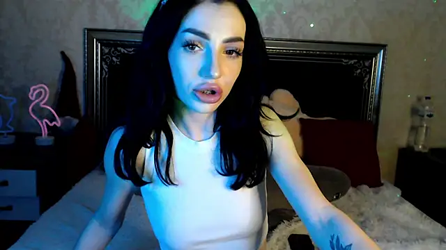 NancyLovee  online show from 12.21.24