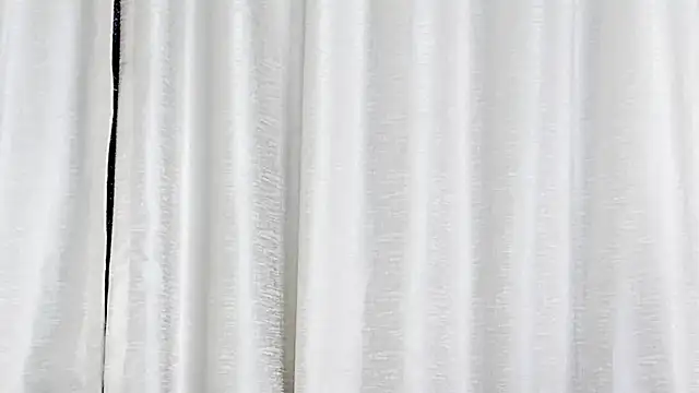 LexyRobert online show from 02.04.25