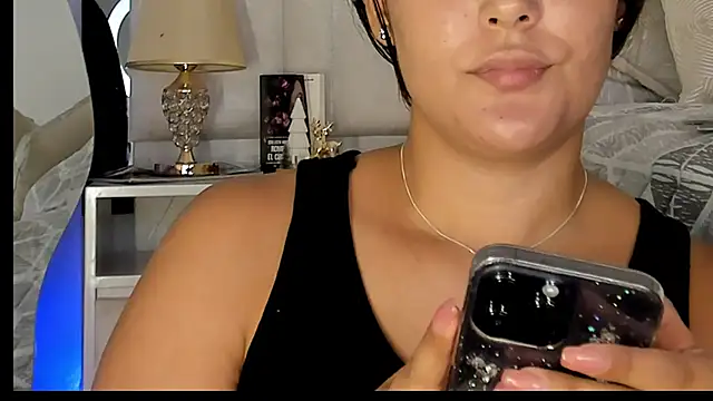 LexyRobert online show from 11.22.25