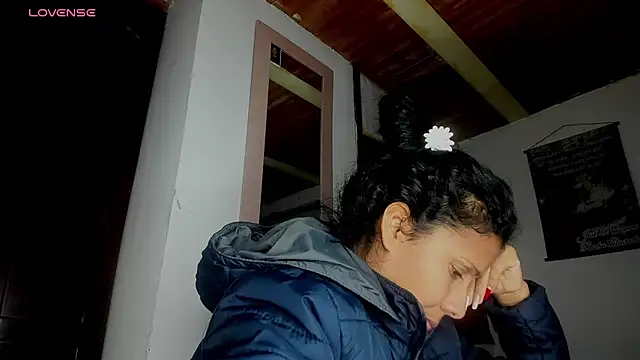 Snapshot of Nenita_Hot_ chatting on 10.07.25 Nenita Hot online show from 10.07.25