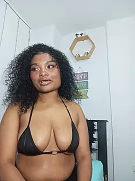 Snapshot of gianna_smith chatting on 07.18.26 gianna smith online show from 07.18.26