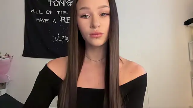 Snapshot of ur_molly chatting on 03.07.26 ur molly online show from 03.07.26