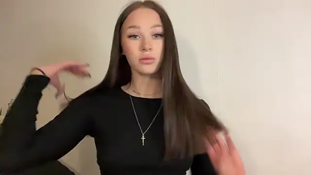 Snapshot of ur_molly chatting on 03.11.26 ur molly online show from 03.11.26