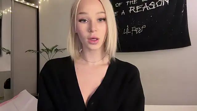 ur molly online show from 04.27.26