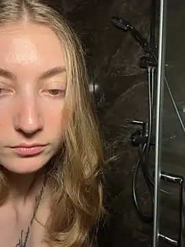 lady curls online show from 06.30.26