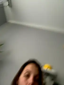 Snapshot of AmiLavs chatting on 11.30.25 AmiLavs online show from 11.30.25