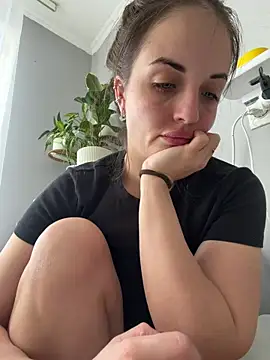 Snapshot of AmiLavs chatting on 03.08.26 AmiLavs online show from 03.08.26