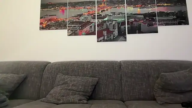 EmilyWi  online show from 02.18.25