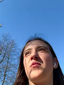 EmilyWi  online show from 03.20.25