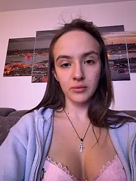 EmilyWi  online show from 03.26.26