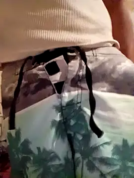 Snapshot of favcrew chatting on 12.25.24 favcrew online show from 12.25.24