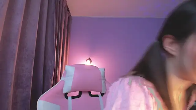 young belle  online show from 01.06.25