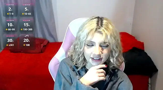 HiScarlett online show from 03.23.25