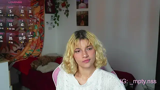 HiScarlett online show from 09.18.25