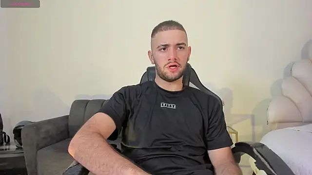 MaximusDick1  online show from 06.25.26