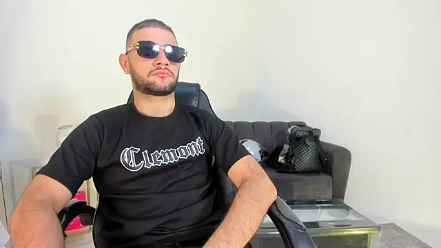 MaximusDick1  online show from 07.26.26