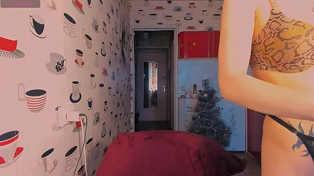 the perfectgirl online show from 12.20.24