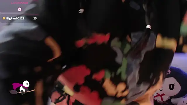 Snapshot of sofi_soft_ chatting on 11.03.25 sofi soft online show from 11.03.25