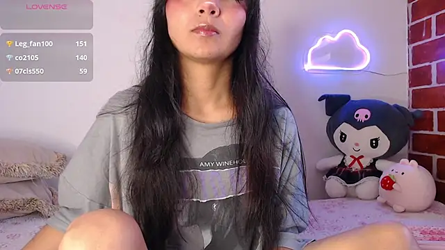 Snapshot of sofi_soft_ chatting on 12.14.25 sofi soft online show from 12.14.25