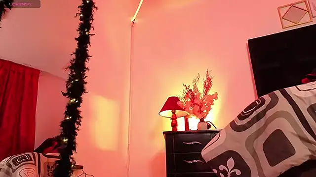 Pauilina online show from 12.15.24