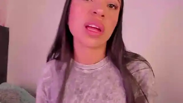 Snapshot of Mereo_leona chatting on 12.16.25 Mereo leona online show from 12.16.25