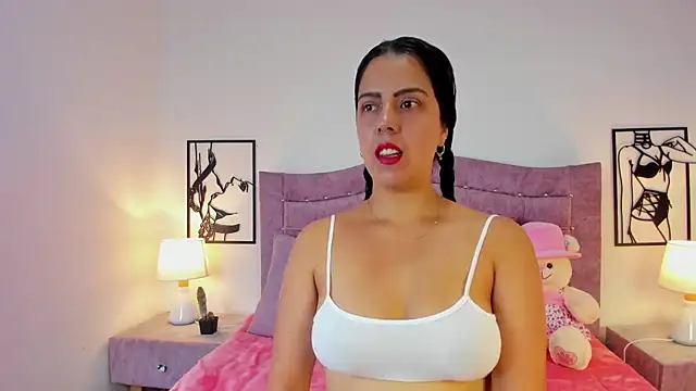 LunaSmitt online show from 09.25.25