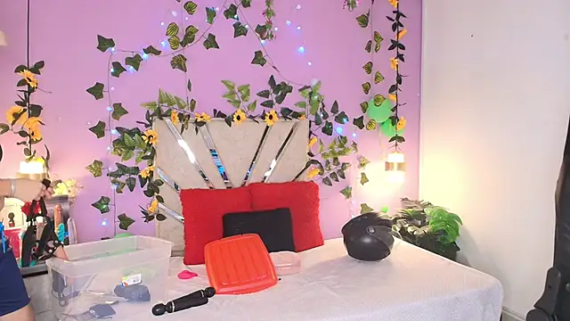 BRITHANY SPARK online show from 04.24.26