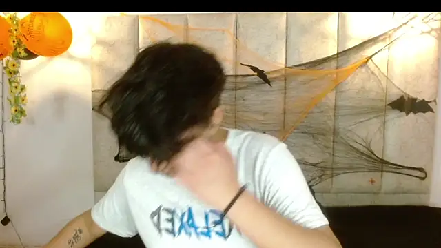 Im Milan Rs online show from 10.29.25