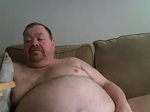 Snapshot of hitman_35 chatting on 04.08.26 hitman 35 online show from 04.08.26